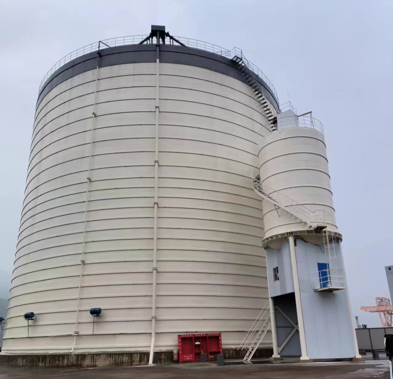 蓬莱10万吨水泥钢板库